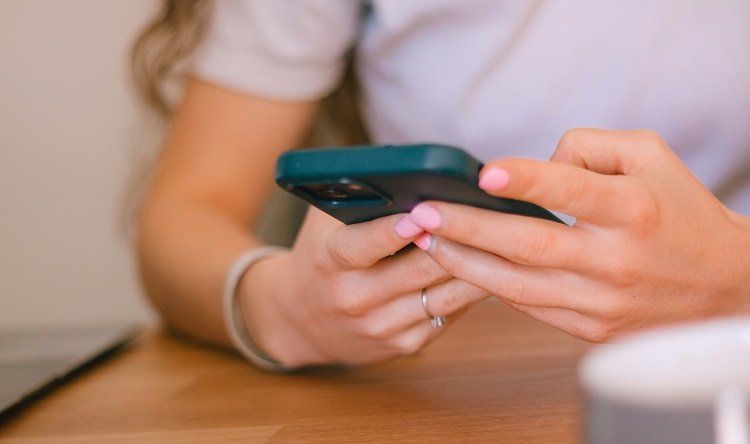 WhatsApp se integra con idCAT Móvil para facilitar la identificación digital de forma segura