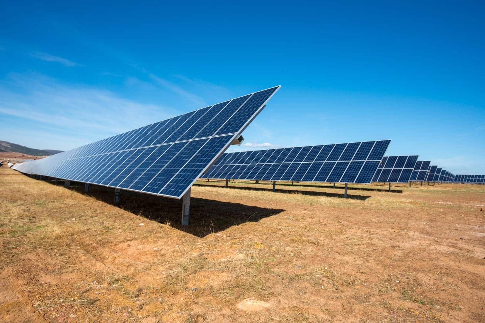 Sello de excelencia en sostenibilidad de UNEF para plantas fotovoltaicas de Naturgy en Ciudad Real