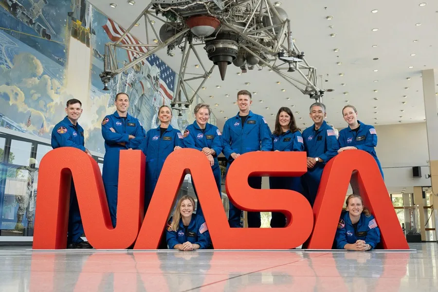 La NASA selecciona a seis mujeres y cuatro hombres entre más de 8.000 candidatos a astronautas