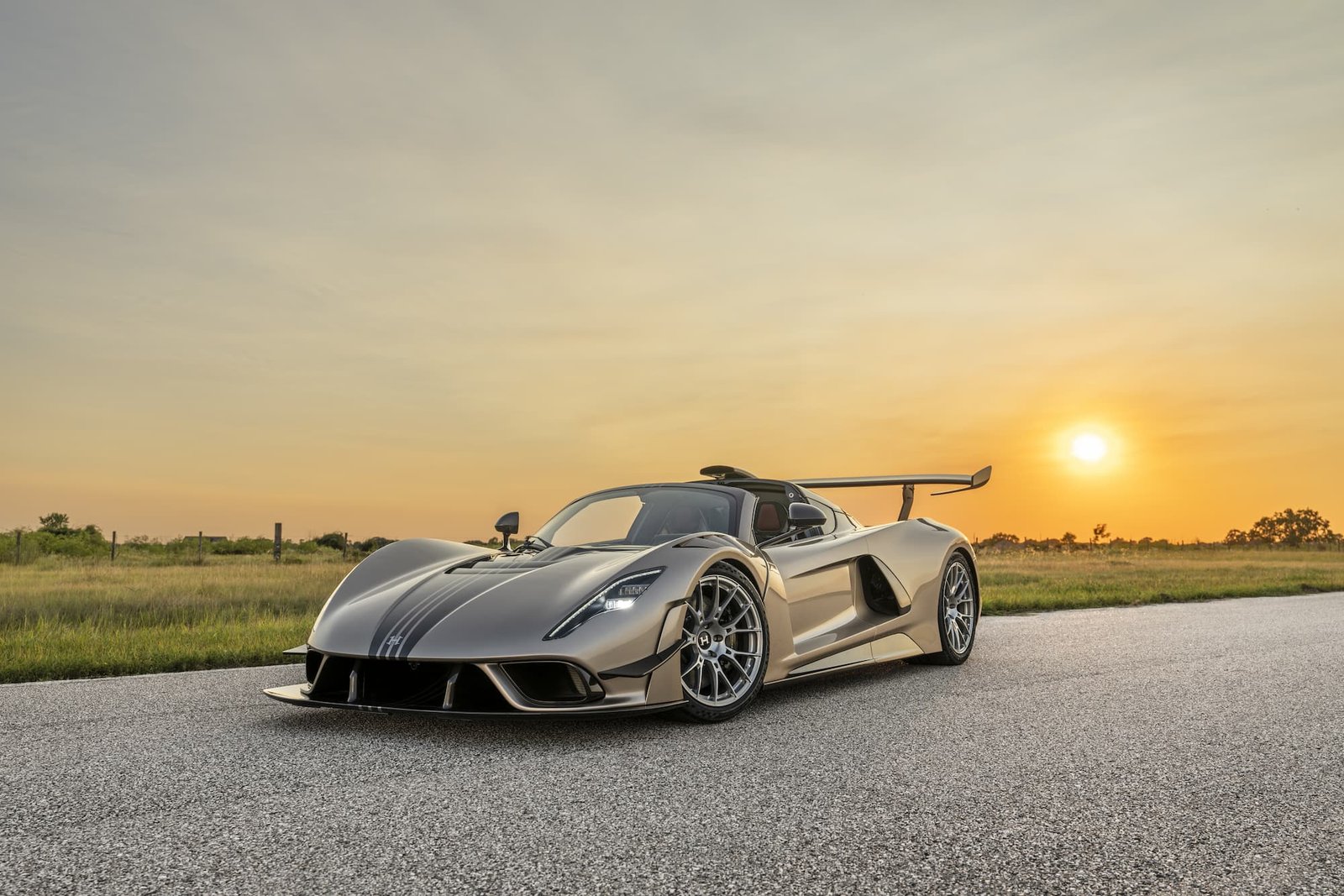 Hennessey Venom F5 Revolution LF: una joya con más de 2.000 caballos de fuerza Hennessey Venom F5 Revolution LF: una joya con más de 2.000 caballos de fuerza