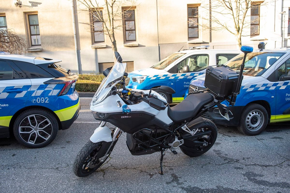 La policía municipal incorporará cuatro nuevas motocicletas eléctricas tipo trail antes de fin