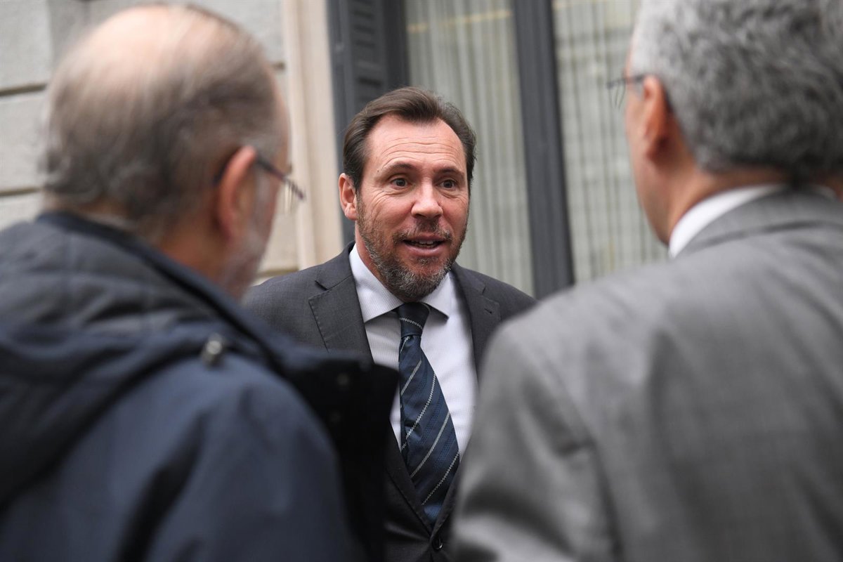 El Gobierno propone extender la red de Cercanías gallega a A Coruña y Vigo mientras se estudia el