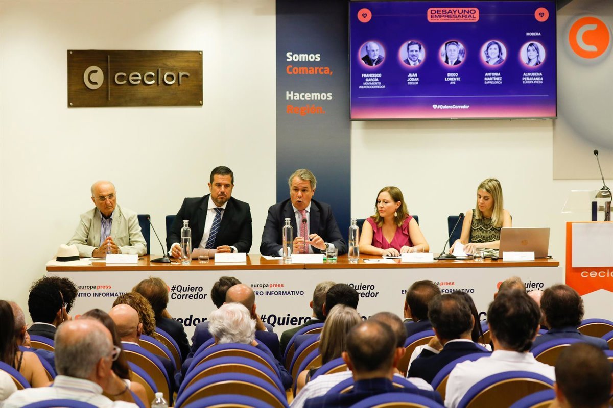 Empresarios subrayan la importancia de cumplir los plazos para concluir las obras del Corredor