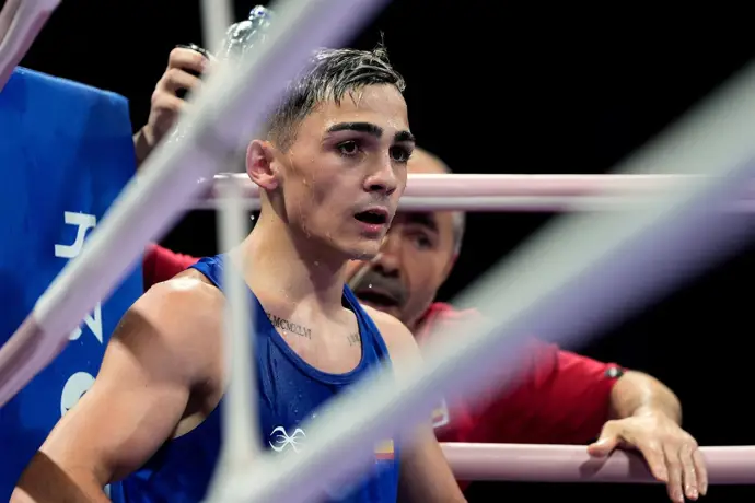 Reyes Pla y Rafa Lozano garantizan su medalla al llegar a las semifinales del Mundial de boxeo