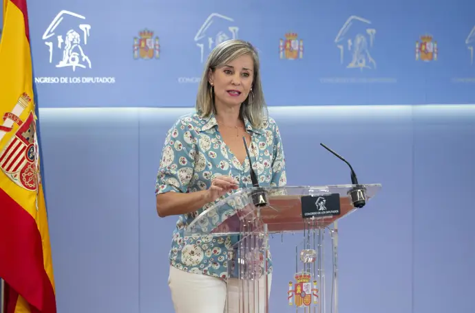 Yolanda Díaz se fortalece a pesar de la derrota en la jornada laboral y las críticas a Junts Vox Yolanda Díaz se fortalece a pesar de la derrota en la jornada laboral y las críticas a Junts Vox