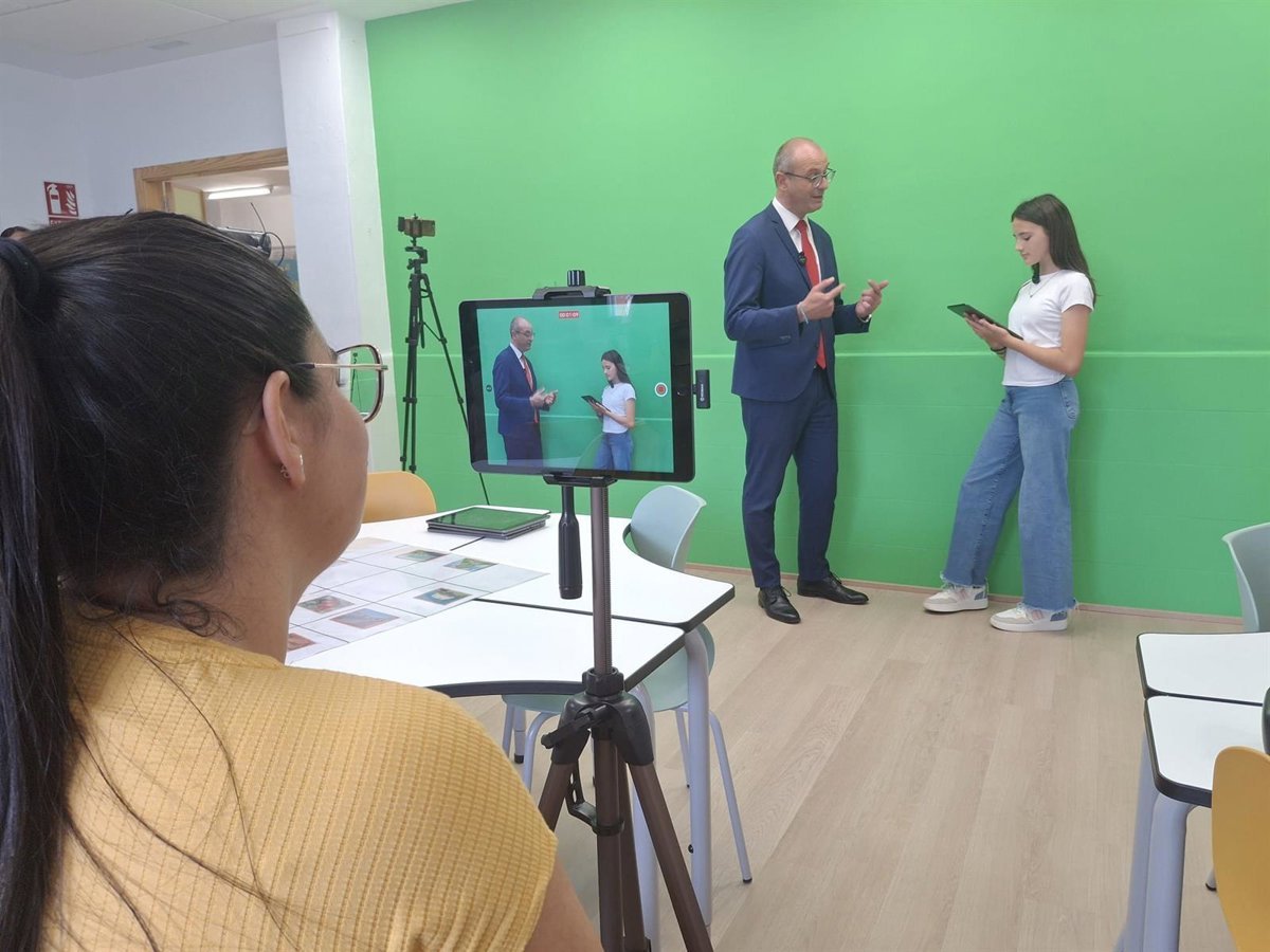Más de 100 centros educativos se capacitarán este curso para tener Aula del Futuro