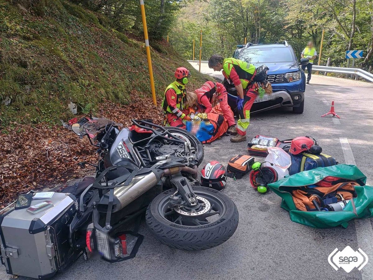 Motociclista polaco de 41 años resulta herido tras chocar con un coche en el Puerto de Tarna