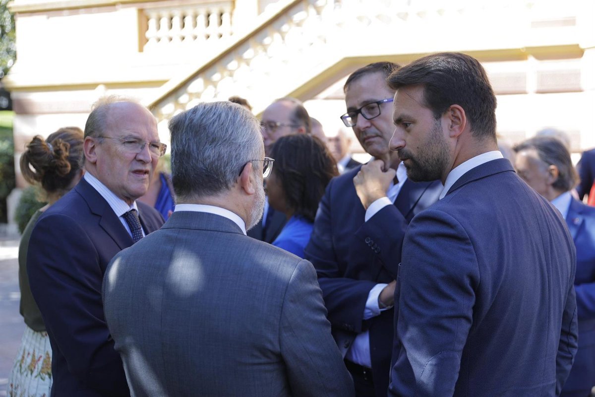 Queipo afirma que Asturias requiere "un cambio de régimen" que beneficiará a todos