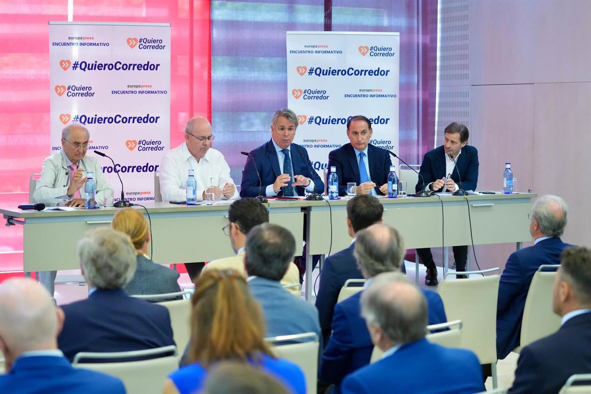Empresarios piden a la UE que el Corredor Mediterráneo sea un nudo vinculado a la defensa