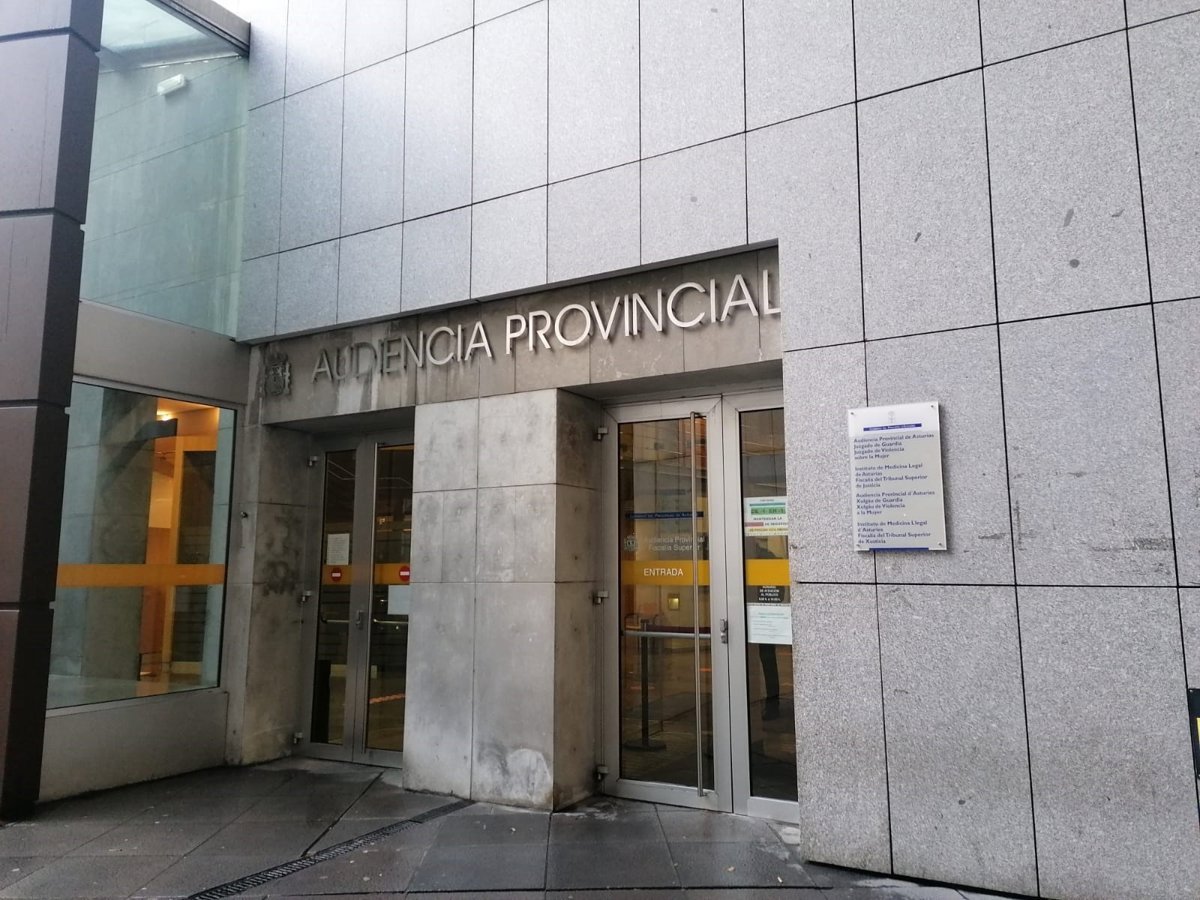 La Fiscalía solicita penas de hasta 16 años de prisión para 22 implicados en tráfico de