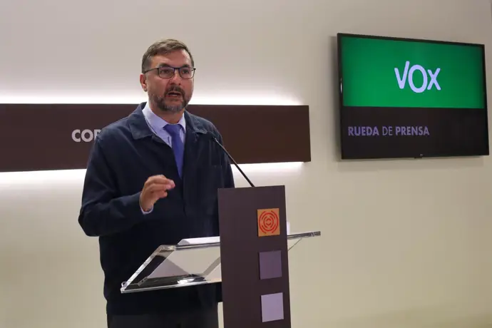 Civiac (Vox) apoya la gratuidad de las aulas de madrugadores, priorizando a las familias Civiac (Vox) apoya la gratuidad de las aulas de madrugadores, priorizando a las familias