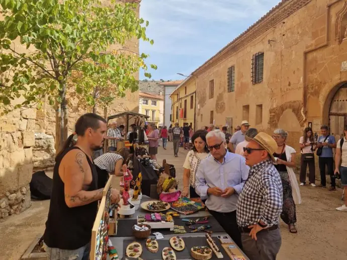 Javier Rincón destaca el trabajo por preservar las tradiciones en la IX Feria del Manubles en Javier Rincón destaca el trabajo por preservar las tradiciones en la IX Feria del Manubles en