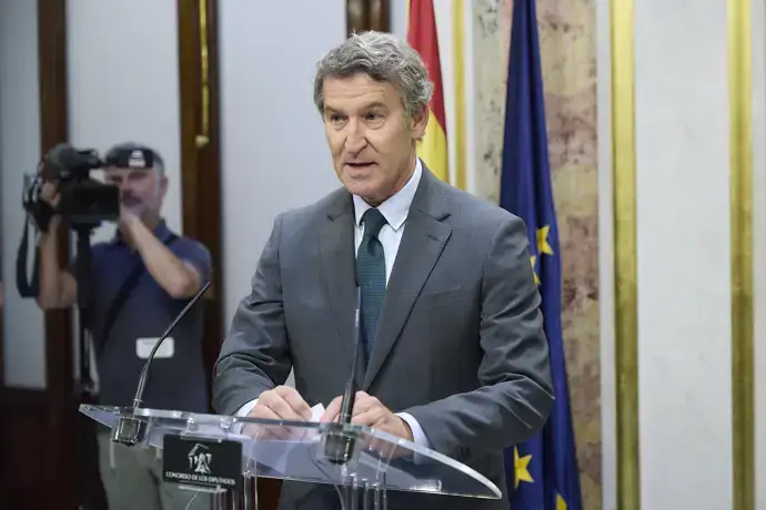 Feijóo advierte a Sánchez que la «persecución judicial ya no engaña» y lo culpa del «lodazal»