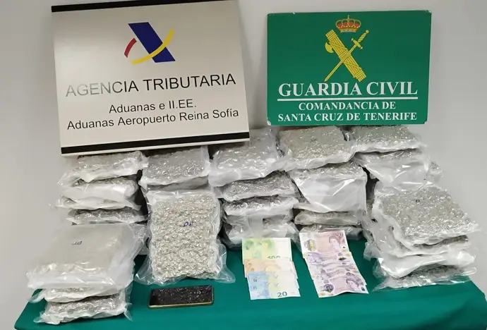 Un hombre fue detenido en Tenerife Sur por intentar introducir más de 21 kilos de marihuana
