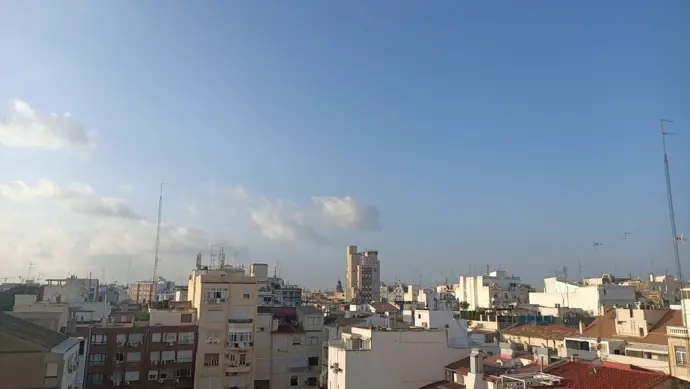 La Comunitat Valenciana empieza el sábado con cielo despejado y algunas nubes en el norte por la
