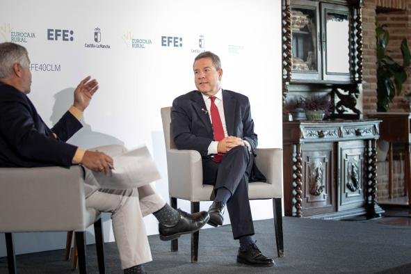 García-Page destaca que el nuevo estatuto de autonomía fortalecerá la identidad regional