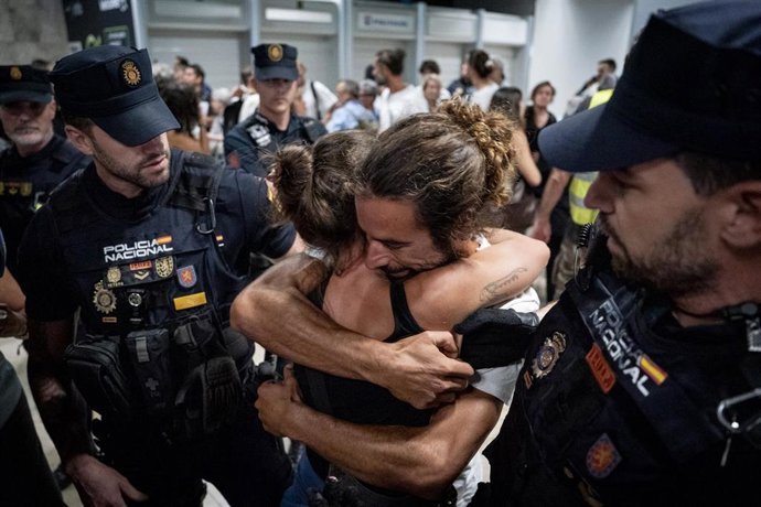 Los españoles de la flotilla denuncian abusos por parte de Israel y una situación humillante y