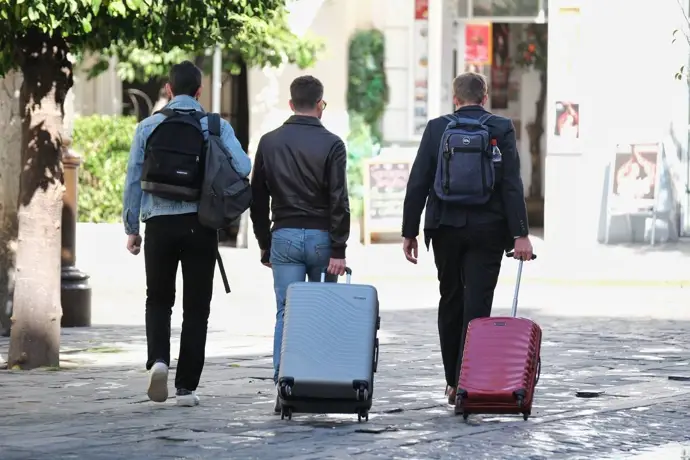 Andalucía establece un sistema que impide registrar alojamientos turísticos en municipios con Andalucía establece un sistema que impide registrar alojamientos turísticos en municipios con