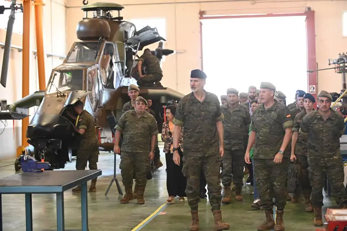 El Rey visita la Academia Logística de Calatayud y conoce el trabajo de los especialistas del