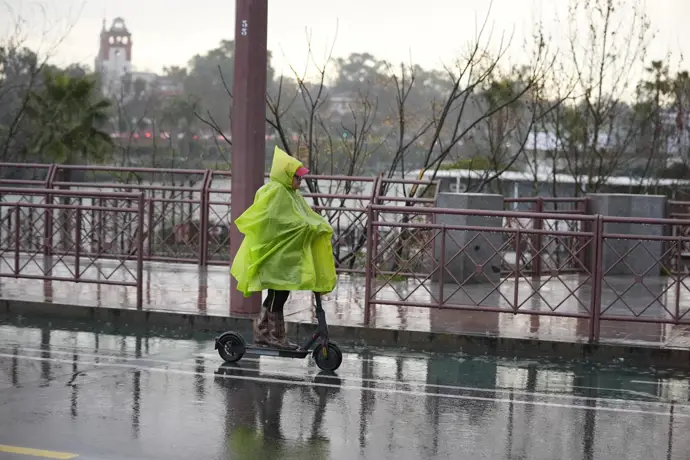 Aviso amarillo por lluvias de hasta 20 litros en una hora en Andalucía, excepto Huelva y Jaén Aviso amarillo por lluvias de hasta 20 litros en una hora en Andalucía, excepto Huelva y Jaén