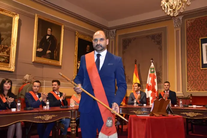 El alcalde de Barbastro desmiente dimisiones en la UCI y respalda la gestión sanitaria local