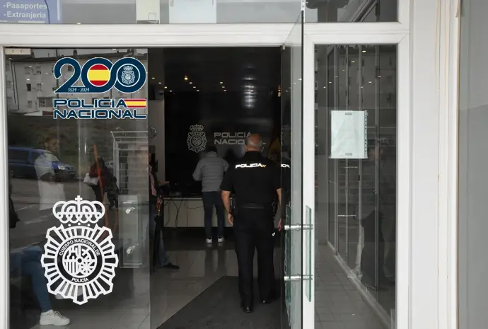 Interior informa sobre 124 detenidos por la venta ilegal de citas de extranjería y responde a