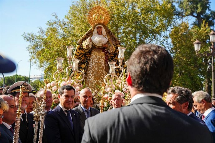Moreno destaca las ricas tradiciones andaluzas y expresa su alegría por recibir a la Esperanza de