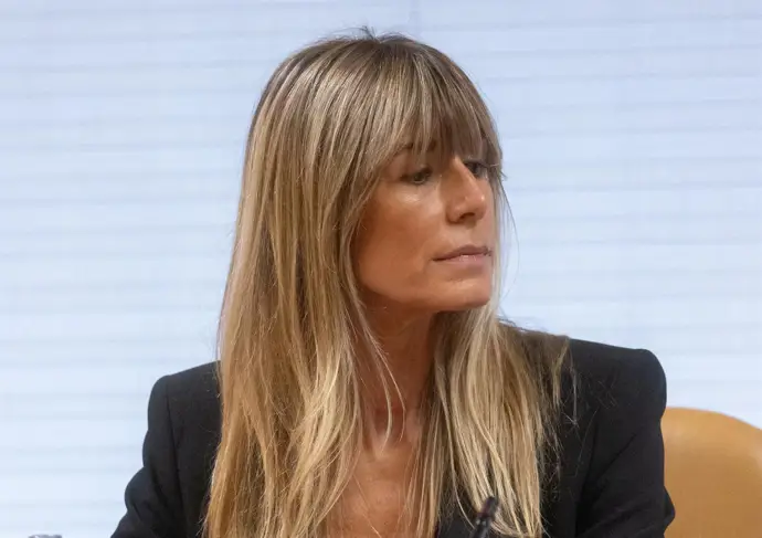 Peinado cumple la orden de la Audiencia de Madrid y unifica la causa contra Begoña Gómez Sánchez