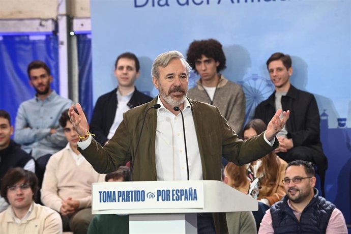 Azcón asegura presupuesto para Aragón y critica a Vox: «Los cobardes huyen del gobierno
