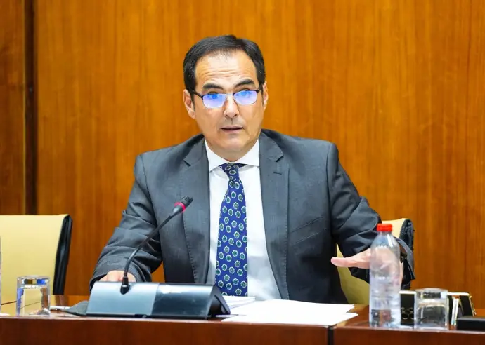 La Junta solicita respeto por los sanitarios y pide diálogo con colectivos para encontrar La Junta solicita respeto por los sanitarios y pide diálogo con colectivos para encontrar