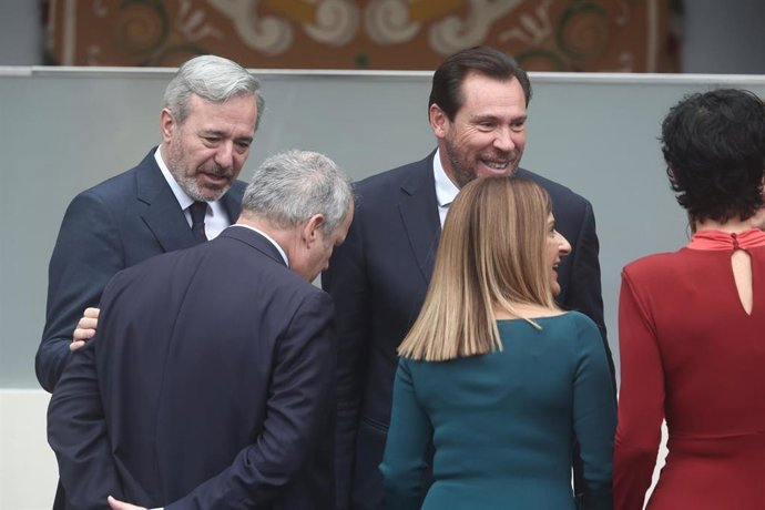 Azcón pide a Puente que «cambie de actitud» y aborde los problemas en lugar de tuitear