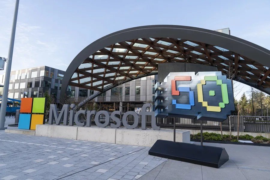 Bruselas investiga los servicios en la nube de Amazon y Microsoft, mientras Sentinel-6B despegó