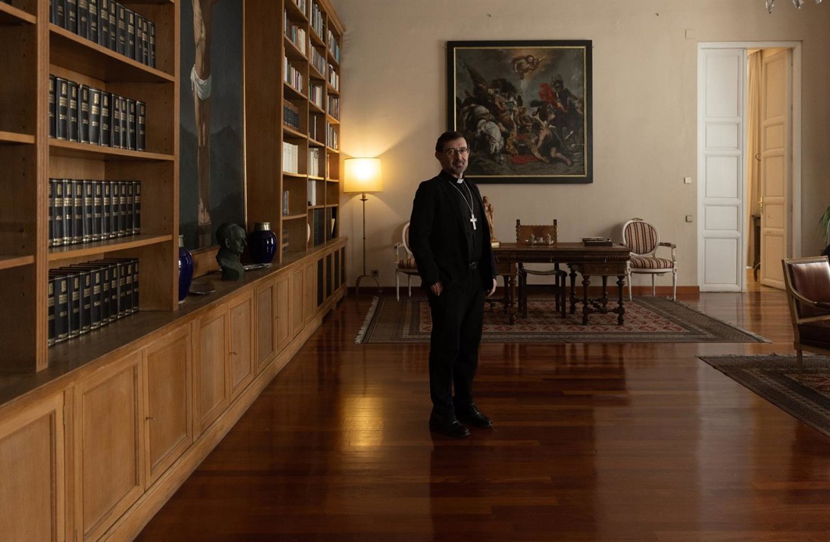 El arzobispo de Madrid espera que el Vaticano actúe con agilidad en el caso del obispo de Cádiz