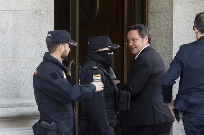 Juicio al fiscal: hoy se enfrentarán acusación y defensa en la jornada final del caso El Rey