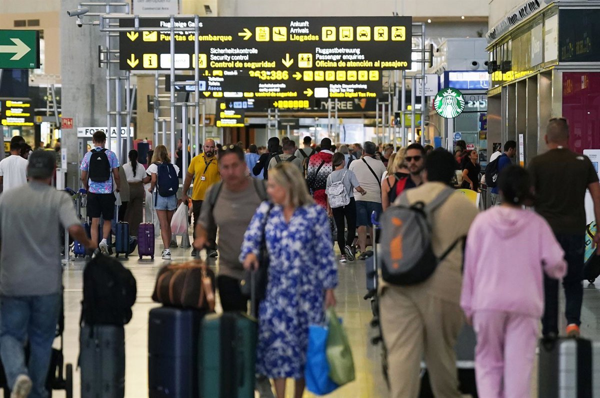 Los aeropuertos de Andalucía superan 3,76 millones de pasajeros en octubre, récord en Málaga y