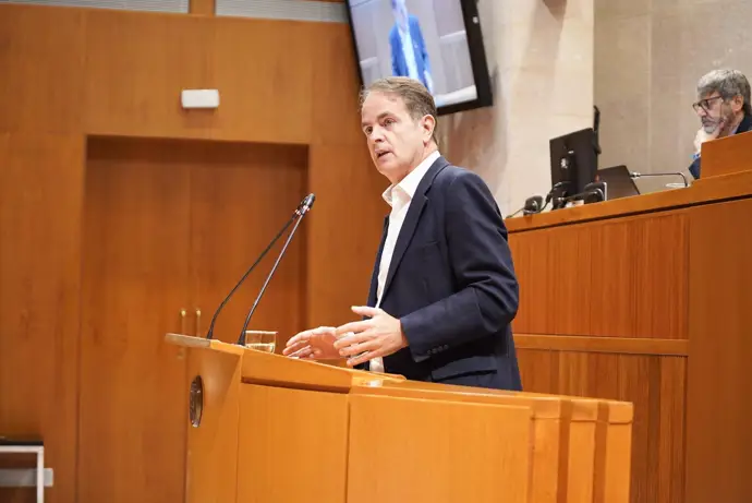 Bermúdez de Castro pide cubrir las plazas de la Guardia Civil en Aragón y mejorar sus recursos