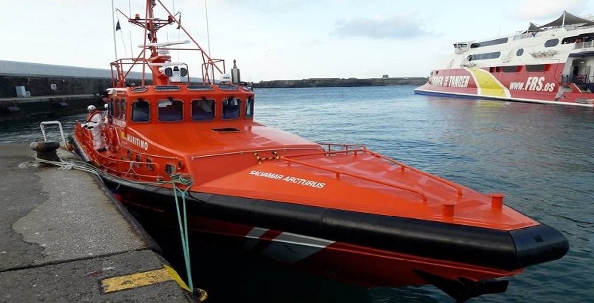 La búsqueda de tres personas en Cádiz sigue este sábado, a pesar de las complicaciones por el
