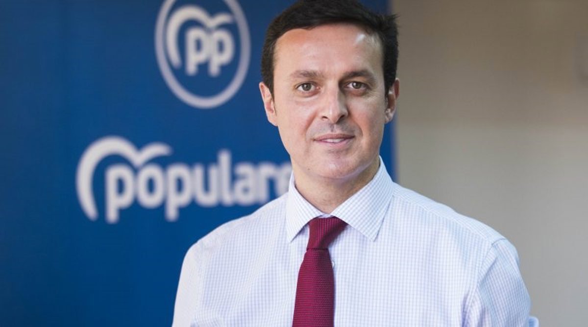 El PP aparta de su militancia al presidente del PP de Almería y a otros detenidos tras los