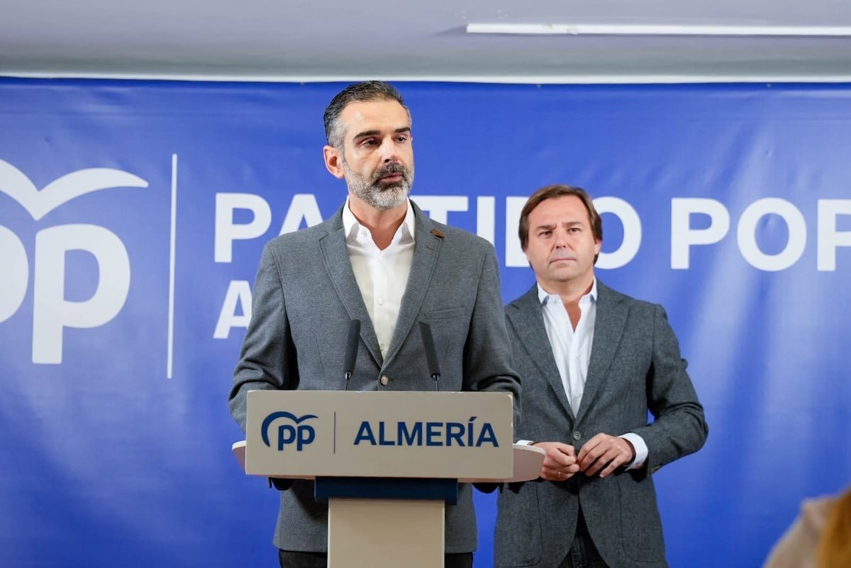 Pacheco liderará el PP de Almería sin congreso tras la renuncia de García, quien «demostrará su
