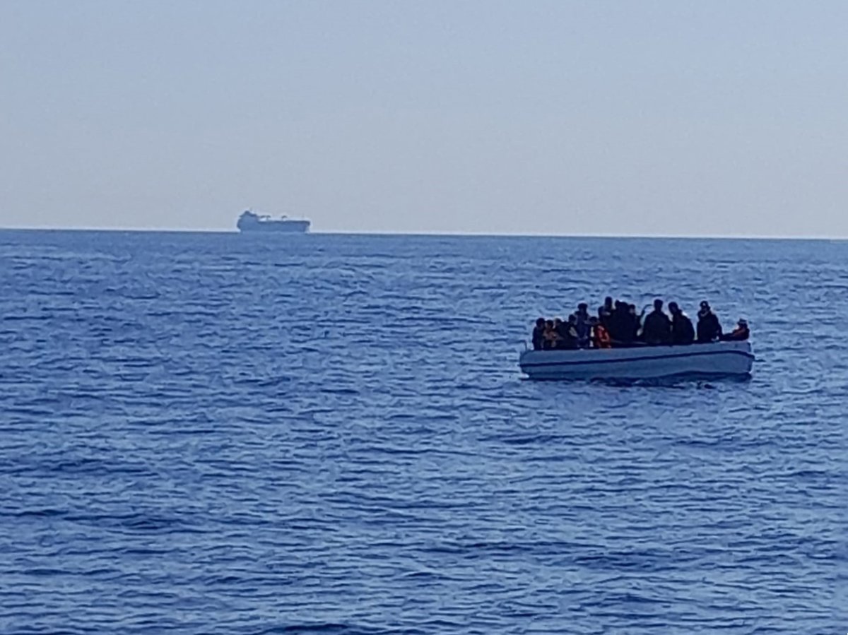 Condenados en Almería los dos pilotos de una patera que transportaba a casi 30 migrantes
