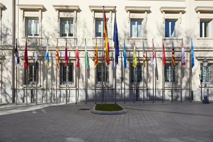 El PSOE solicita el respaldo del Congreso para fortalecer el autogobierno y las transferencias a