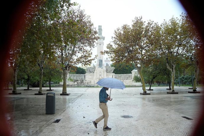 Aviso amarillo en Cádiz por lluvias y tormentas con acumulaciones de hasta 15 l/m² en una hora