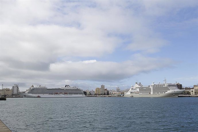 El puente de diciembre llega a Cádiz con más de 4.700 turistas en cuatro cruceros