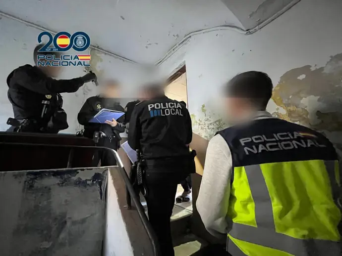 Detenidas ocho personas en Calatayud por realizar empadronamientos irregulares de inmigrantes Detenidas ocho personas en Calatayud por realizar empadronamientos irregulares de inmigrantes