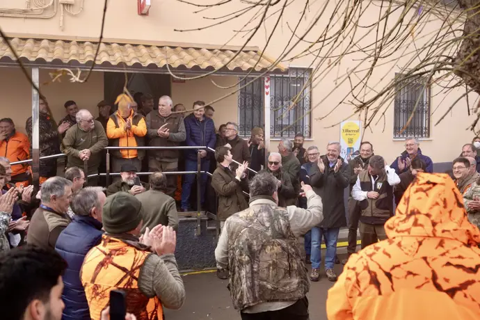 El presidente Azcón valora la colaboración de cazadores aragoneses en la lucha contra la peste