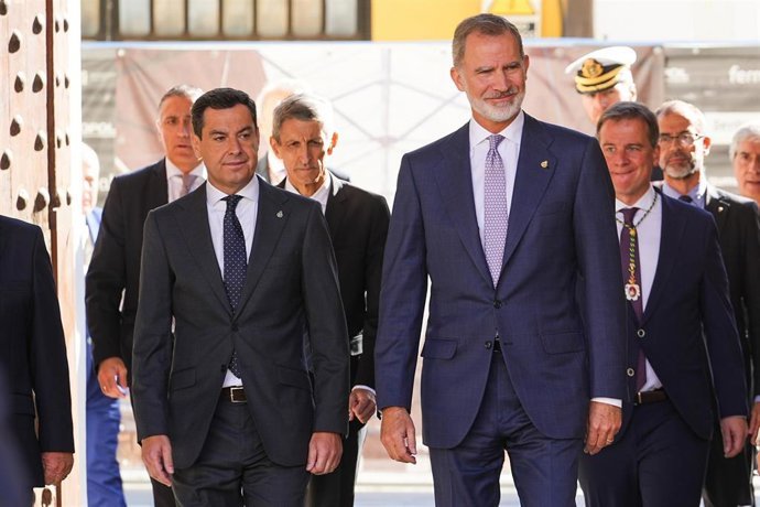 Moreno destaca la «voz serena» del Rey Felipe VI y resalta el espíritu de la Transición como Moreno destaca la «voz serena» del Rey Felipe VI y resalta el espíritu de la Transición como