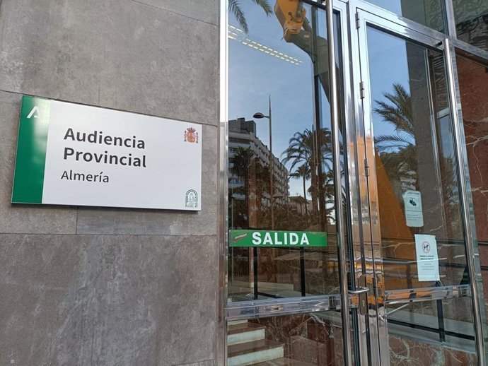 Condenado a casi cuatro años de prisión por llevar un cargamento de más de 335 kilos de hachís Condenado a casi cuatro años de prisión por llevar un cargamento de más de 335 kilos de hachís