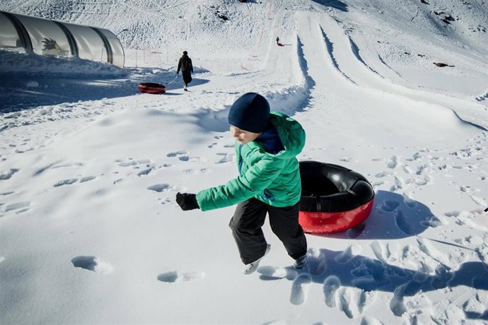 Sierra Nevada roza los 70 kilómetros de pistas para esquiar, y se esperan nuevas nevadas este fin