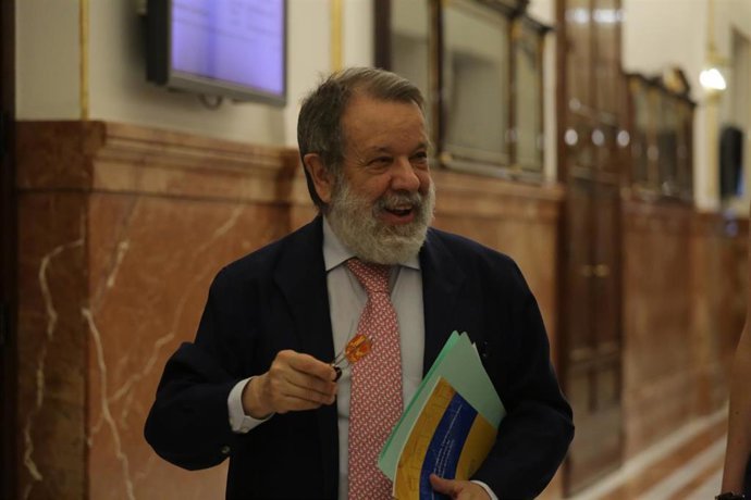 El PSOE separa a Francisco Fernández Marugán, exdirigente ‘guerrista’ y responsable de