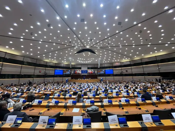 El PP europeo conmemora 40 años de la adhesión de España a la UE y urge a fortalecer la unidad y